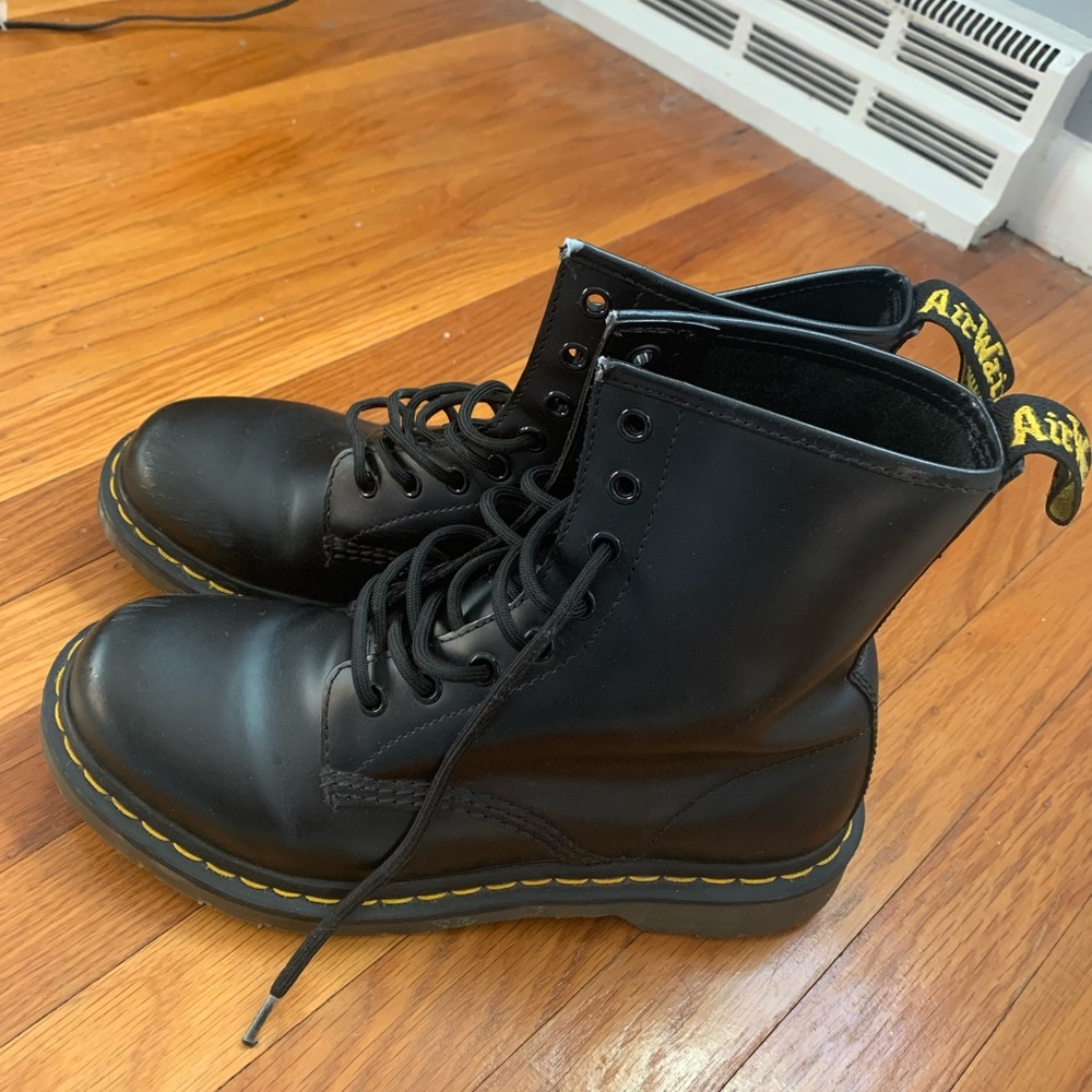 Black doc dr  martens original womens